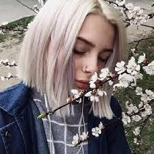 Cara May's Instagram, Twitter & Facebook