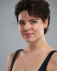 Divenire, choreographed by Michelle McElveen displays beautiful artistry  and technique of our Wright State dancers. You don't want to miss this  beautiful piece💚💛 Get your tickets now! Students get in free opening