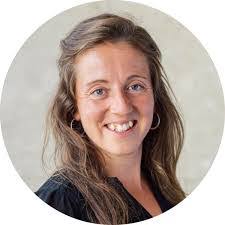 Shannon Lemay's Instagram, Twitter & Facebook