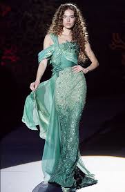 What The Mereling Queen A Famous Braavosi Courtesan Would Wear Zuhair Murad Http Www Marvelousdesigner Com Fashion Mermaid Fashion Dresses