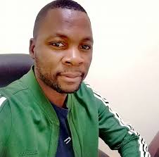 The remains of our very own Atom the Dj, real name John Mota have been laid  to rest this afternoon at Sosola village, TA Nsamala in Balaka district.  Hundreds of people including