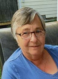 Dee Koval's Instagram, Twitter & Facebook