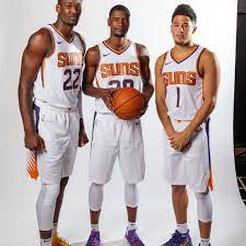 Ayton has been an efficient but sporadic scorer all season, and that trend continued tuesday. Suns Center Deandre Ayton Proves He S Not Shaq Or Dwight Howard Bright Side Of The Sun