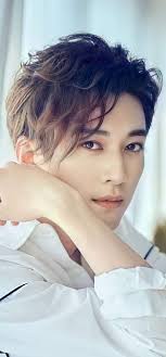 👱‍♀️:please can i have your pic 👱‍♂️: I'm not handsome 👱‍♀️:yh i know,  I'll just use it to scare the rats at home 😁😁