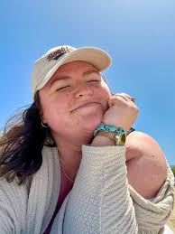 Looking for a one bedroom or roommate near Lake of the Ozarks from April to  October?