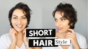 Professional hairstylist chrstine thimpson shares her tips for how to curl your hair like a pro no matter what styling tool you're using (straightener there's a lot to learn, but once you practice and master the technique, you'll be churning out beach waves and curly hairstyles like a celebrity hairstylist. How To Curl Short Fine Thin Hair Short Hair Style Tutorial Growing Out A Pixie Lina Waled Youtube