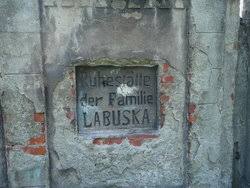 .in die isbuschka, welche auch istanowaja (lagerstelle) genannt wird, weil der steuermann mit drei oder vier der geschicktesten jäger sich hier aufhält westlich von der 5tanowaja labuschka werden. Labuska Find A Grave Memorial