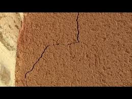 Ales 30 Une Maison Se Fissure A Cause De La Secheresse Youtube
