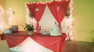 No solo basta con la decoración de la boda si no que hay que empezar por el principio como es el caso de las invitaciones de boda. Mesa Decorada Color Rojo Y Blanco Youtube