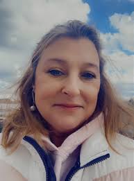 Tina Shilling's Instagram, Twitter & Facebook