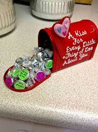 100 Cute Valentine S Day Gifts For Boyfriends That Are Sweet And Romantic Hike N Dip Diy Valentines Gifts Cute Valentines Day Gifts Valentines Gifts For Him