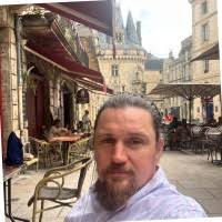 8 "Benjamin Straight" profiles