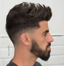 Idee Coiffure Description Coupe Cheveux Court Sur Le Cote Plus Long Dessus Coupe De Cheveux Coupe De Cheveux Homme Degrade Bas Coupe De Cheveux Homme Courte