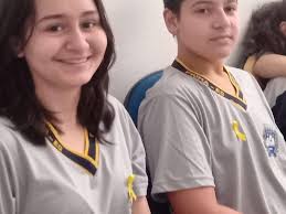 Psicólogo bate um papo com alunos do Scherrer sobre o “Setembro Amarelo” e,  depois, todos participam de passeata pelo centro de Piúma/ES