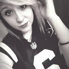 Tiffany Courtright's Instagram, Twitter & Facebook