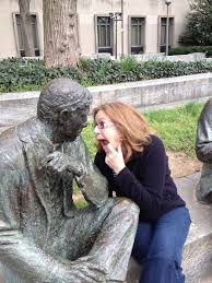 E A H R A A H B A A A H H E A A H Fun With Statues Really Funny Pictures Funny Photos