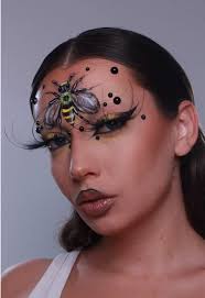 Bee Makeup Tutorial: Insect-Inspired Beauty Looks
