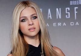 Nicola peltz (born january 9, 1995) is an american film and television actress, best known for playing katara in m. Girl To Watch Nicola Peltz Garotas Estupidas