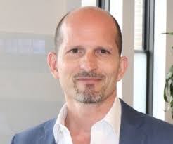 Robin Goldsmith's Instagram, Twitter & Facebook