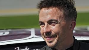 Ed Muniz's Instagram, Twitter & Facebook