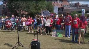 Nurses at Maine Medical Center organize protest after ICE detained colleague
