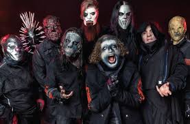 Este álbum tampoco convenció a la mayoría de los seguidores de la banda debido a su orientación hacia el nu metal, a la escasez del virtuosismo de kirk hammett, quien no realiza ningún solo en todo el disco, y al sonido de la batería. Rockaxis Slipknot Los Avengers Del Metal Que Buscan Reclamar Su Lugar
