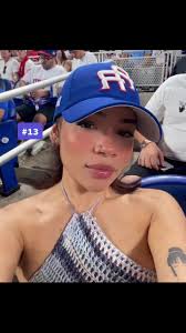 Joyce sierra (@joycewrld)