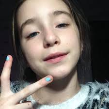 Madison Robitaille (@MadisonRobitai1)