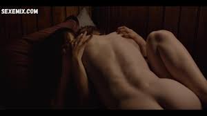 Lisa Vicari topless, scene in Dark s03e02-04 (2020)