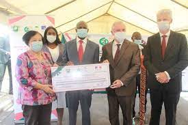 Instreamset:cheque fidelite &.php?image= / le c. Ceremonie De Remise Symbolique D Un Cheque De La France A L Institut Pasteur De Cote D Ivoire Ipci Abidjan Net Sous Dossier