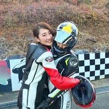 たはらかすみさんはinstagramを利用しています 咳は相変わらず止まりませんが体調は良くなってきました 気管支炎のおかげで腹筋が鍛えられた 寒くなる前にミニバイクの練習もしなきゃ いつ motorcycle girl lady biker boys leather jacket
