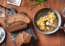 Veganer Eiersalat Rezept In 2020 Rezepte Lebensmittel Essen Vegan Leben
