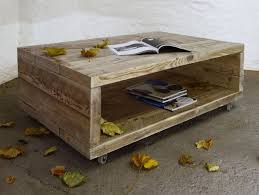 Design Couchtisch Aus Bauholz Auf Rollen Tv Tisch Etsy Couchtisch Mit Rollen Couchtisch Design Bauen Mit Holz