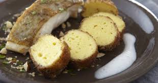 Recette Quenelle Panee A La Noisette Cabillaud Roti Et Mousse De Lait Fumee Recette Alimentation Quenelles Quenelle Recette