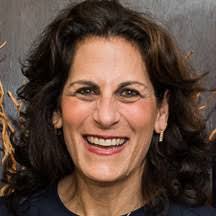 Shelley Marcus's Instagram, Twitter & Facebook