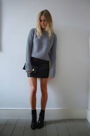 Skirt And Boots All Combinations For Spring Siyah Mini Etekler Mini Etek Tarz Moda