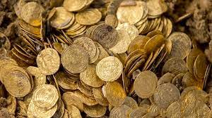 Locate the metal detector, meets your budget, but at the same time, good quality, so you don't have to wasting time looking for metals. 7 Of The Biggest Treasure Troves Ever Found Mental Floss