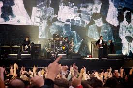 Here playing for about 50 people but later played encore for approx. The Libertines Wikipedia