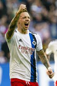 ˌhaːʔɛsˈfaʊ), is a german sport club based in hamburg, its largest branch being its football department. 2 Bundesliga Hsv Besiegt Vfb Stuttgart Im Topspiel 6 2