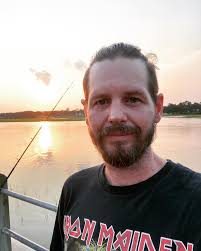 Damien Crowley's Instagram, Twitter & Facebook