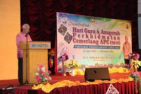 Anugerah guru inovasi n.sembilan sempena sambutan hari guru peringkat negeri sembilan padatahun 2006. 124 Warga Pendidik Daerah Saratok Terima Anugerah Perkhidmatan Cemerlang Sarawak News Network