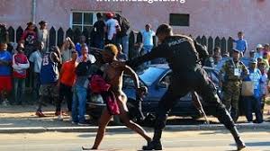 104 likes · 2 talking about this. Francois Hollande Hotsenaina Vehivavy Miboridana Anosy 26 Nov 2016 Youtube
