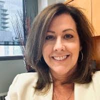 Kelly Burrows's Instagram, Twitter & Facebook