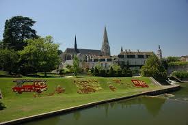Vendome Ville Jardin Au Bord Du Loir My Loire Valley Loir Et Cher Loire Valley Vendome