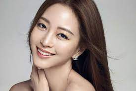 Free instagram stats and analytics. Actress Han Ye Seul Replies To Fan Concerns About Her Boyfriend On Instagram Allkpop