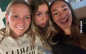 chloe (@chloe.schmidhuber) • Instagram photos and videos