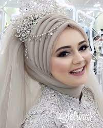 Ürünlerin resimleri, açıklamaları ve fiyatları. 24k Likes 84 Comments Setr I Nur Setrinur On Instagram Setri Nur Meryemce Modelimiz Nisanlik Setrinur Bastasarimi Porse Gelinlik Gelin Guzel Turban