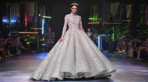 But the main attraction were the magical ball gowns with swarovski crystals. Michael Cinco Spring Summer 2020 Youtube