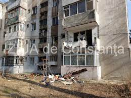 Militarii de la inspectoratul pentru situații de urgență dobrogea au fost anunțați, acum câteva minute, că o butelie a explodat pe strada verde, în cartierul palas, din municipiul constanța. Explozie Pe I C BrÄƒtianu Din ConstanÅ£a Galerie Foto Video