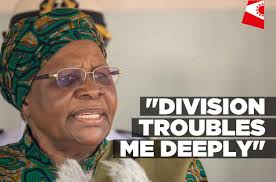 A visibly fatigued Siya Kolisi, gave this message to the crowds in Cape  Town